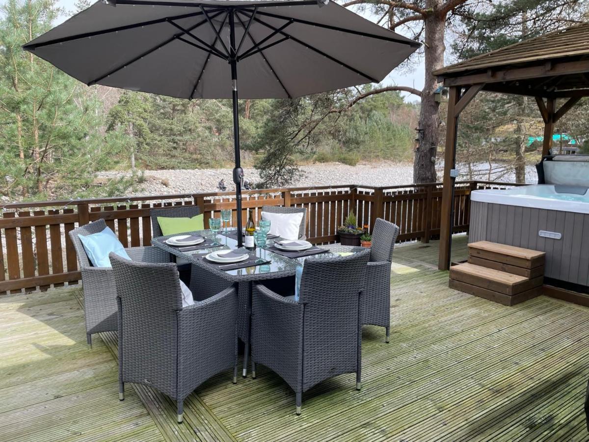Luxury Riverside Lodge, Blair Atholl Pitlochry Dış mekan fotoğraf